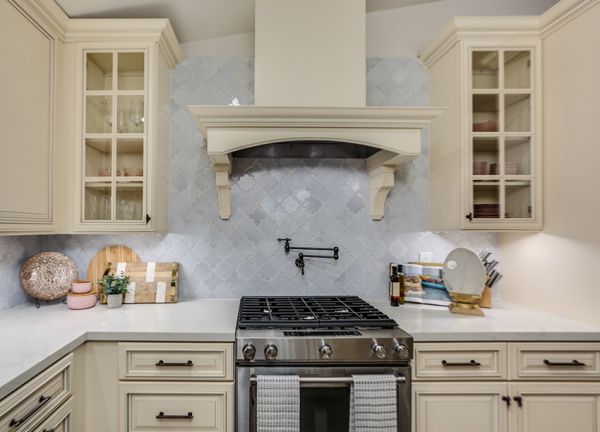 Pearl cabinets, photo 17