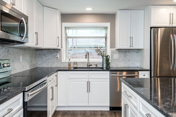Lexington White cabinets, photo 18