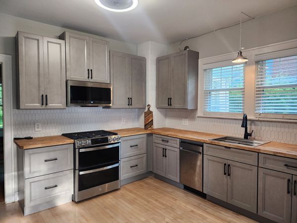 Oxford Mist cabinets, photo 2