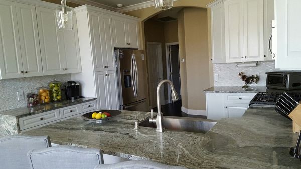 Gramercy White cabinets, photo 4