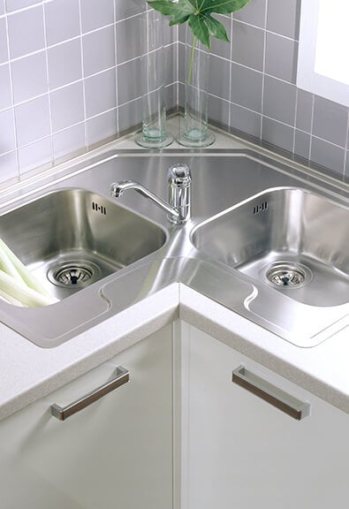 10 Clever Corner Kitchen Sink Ideas To, How To Install A Corner Kitchen Sink Cabinet