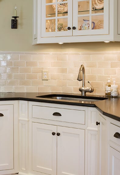10 Clever Corner Kitchen Sink Ideas To, White Corner Kitchen Farmhouse Sink