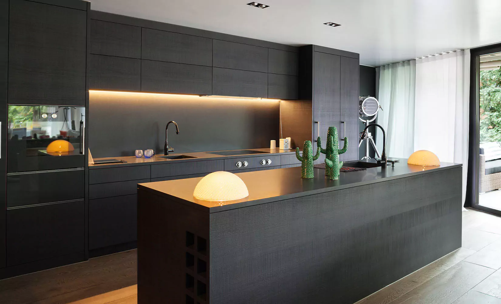 One-Wall Kitchen Layouts: 17+ Design Ideas and Tips, image size:1650x1000