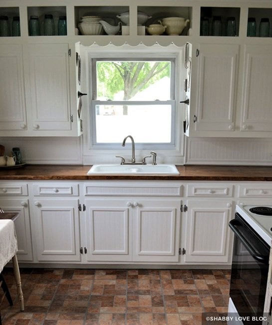 White painted kitchen cabinets