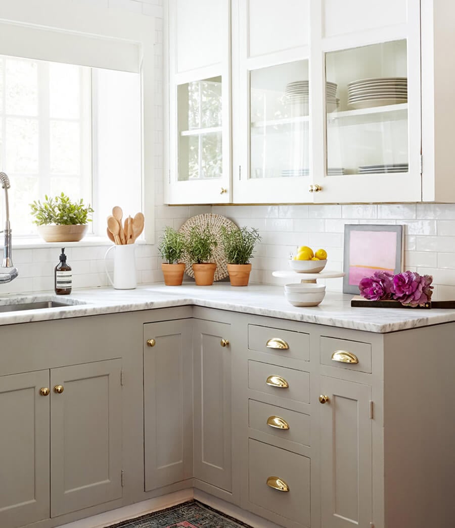 30 Beige Kitchen Ideas (Cabinets, Countertops & Backsplash)  Beige kitchen  cabinets, Beige kitchen, Brown kitchen cabinets