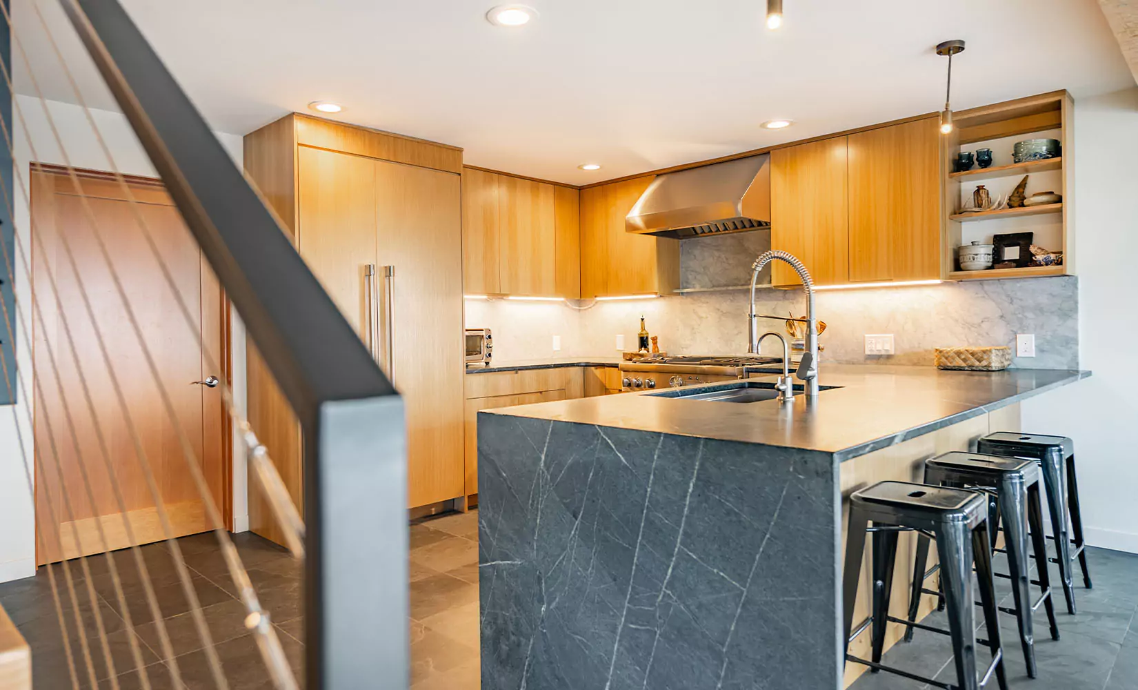 50 Unique U-Shaped Kitchens And Tips You Can Use From Them, image size:1650x1000